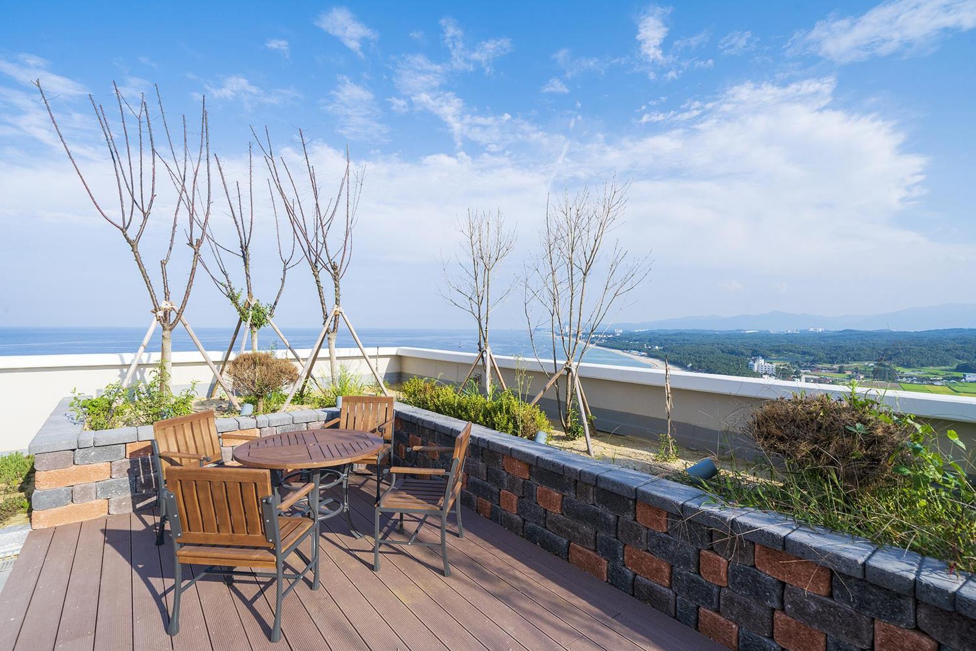 Gangneung Chonpines Ocean Suites Hotel Exteriér fotografie